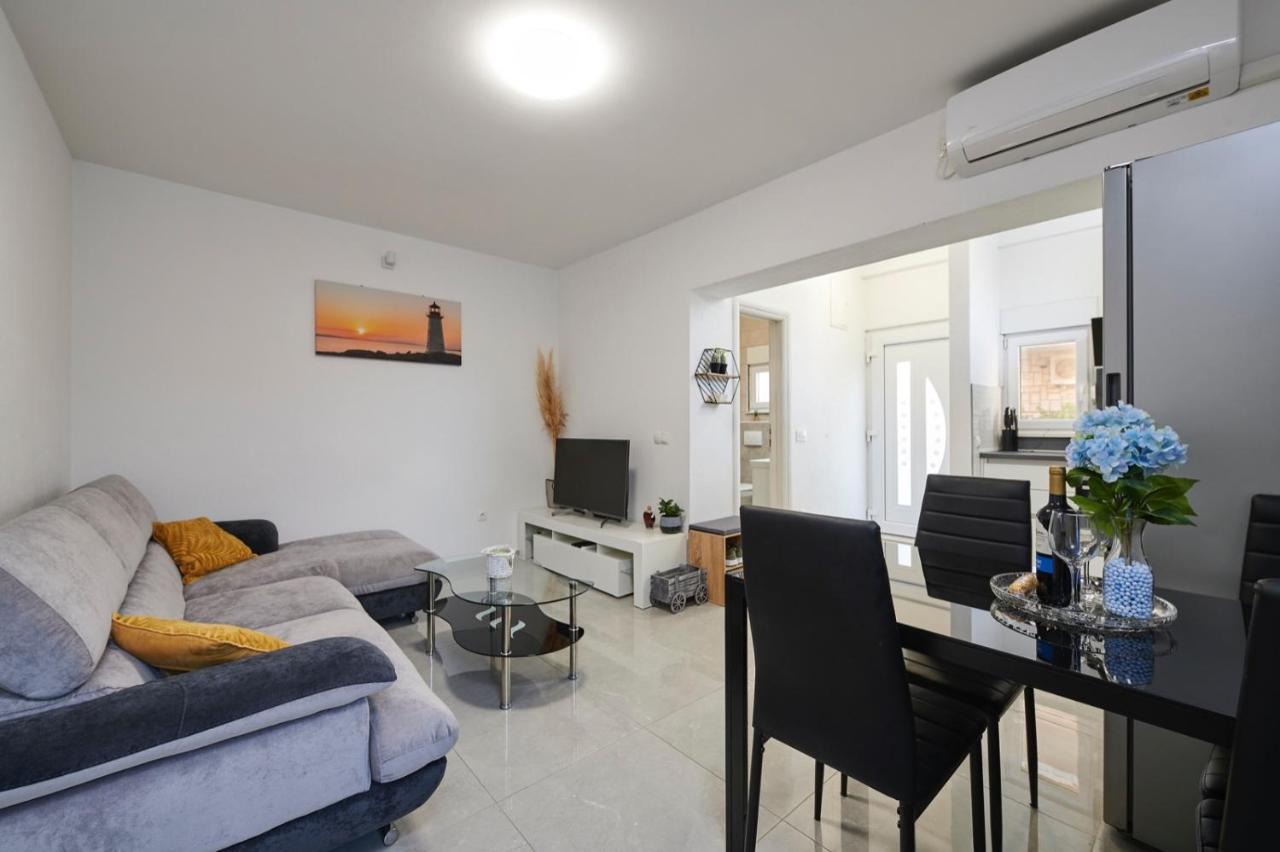 Apartment Josip Ciovo Trogir Exteriör bild
